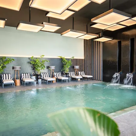 Hotel Amoure - The Leading Of The World 5*