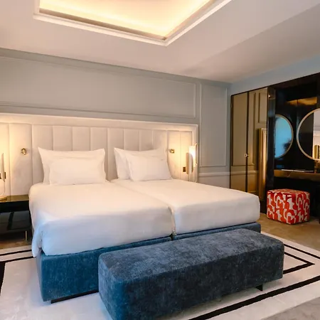 Amoure - The Leading Of The World Hotel