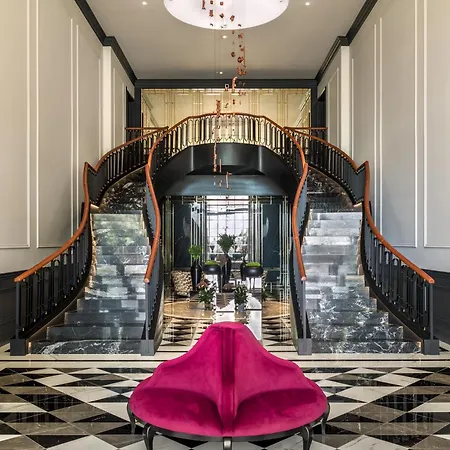 Hotel Amoure - The Leading Of The World