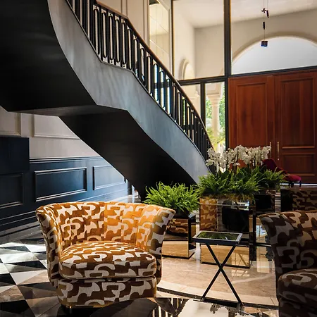 Hotel Amoure - The Leading Of The World
