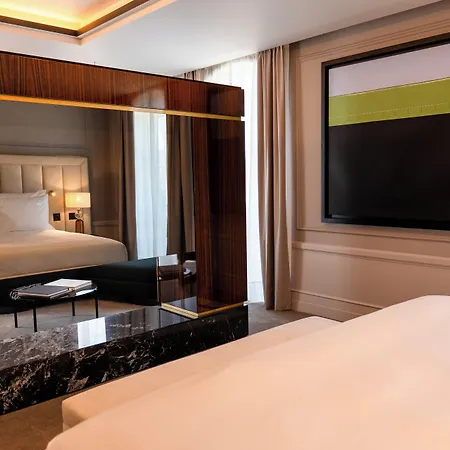 Amoure - The Leading Of The World Hotel