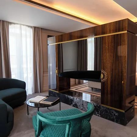 Amoure - The Leading Of The World Hotel