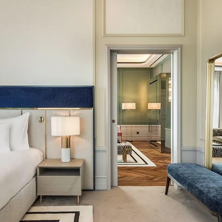 Hotel Amoure - The Leading Of The World