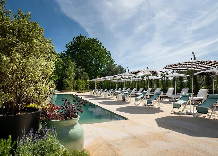 Maison Albar - Amoure - The Leading Of The World